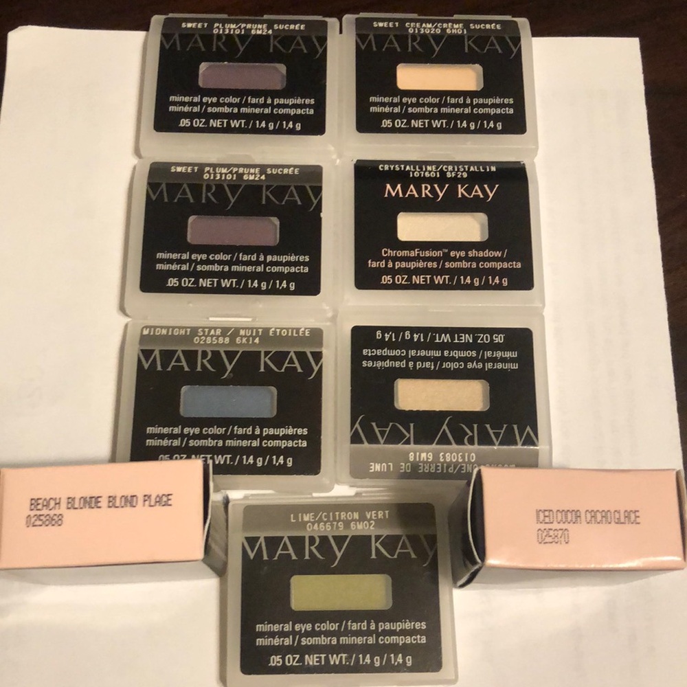 NIB- Mary Kay Mineral and Cream Eye Color. They are sold separately at $6 each. - Picture 2 of 13